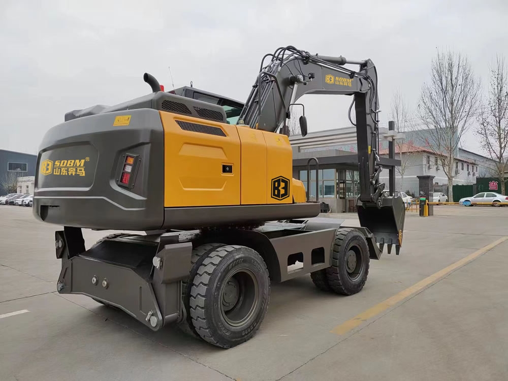 輪胎式中型挖掘機(jī)BMPC150